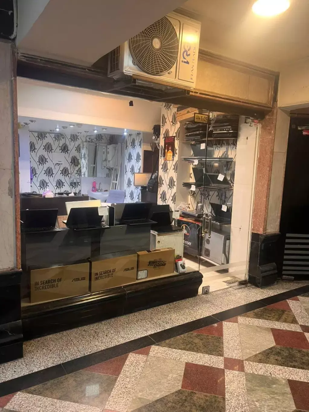 فروش اداری و تجاری 15 متری در میدان ولیعصر - تصویر 2