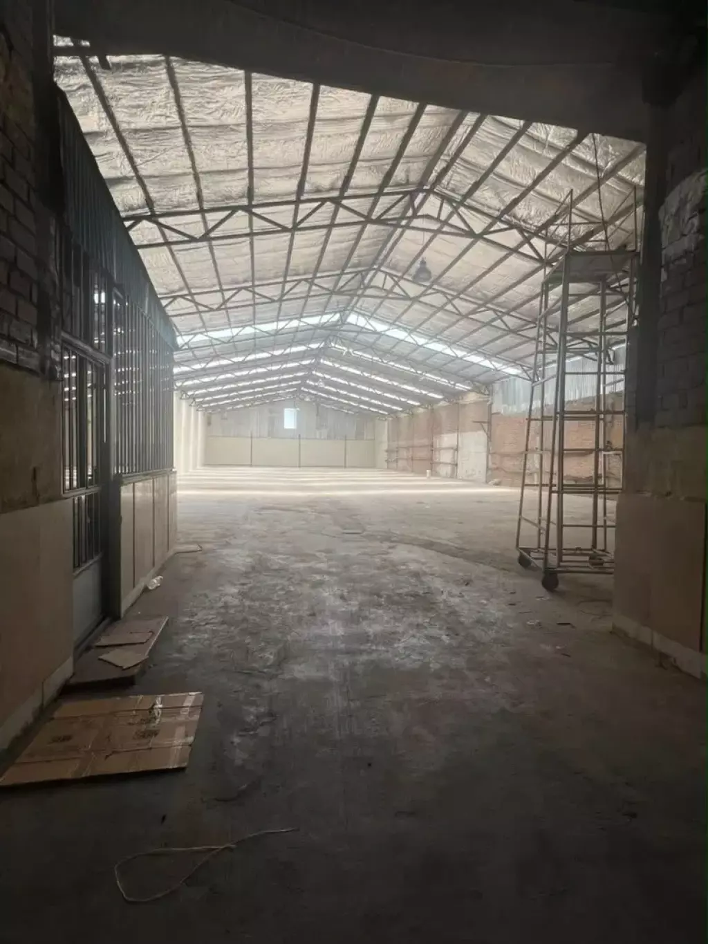 اجاره اداری و تجاری 1000 متری در کیانشهر