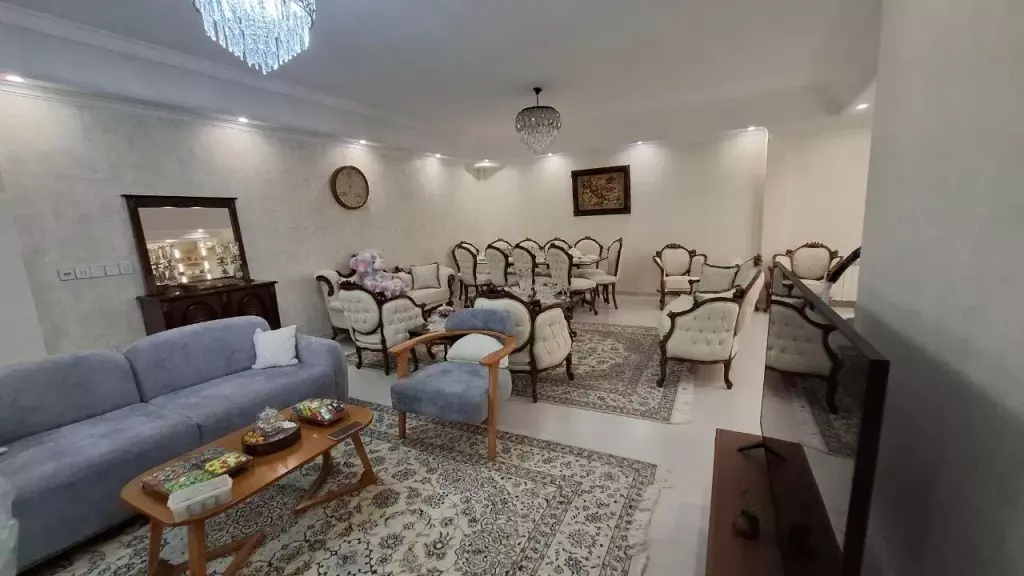 فروش آپارتمان 106 متری در حافظیه