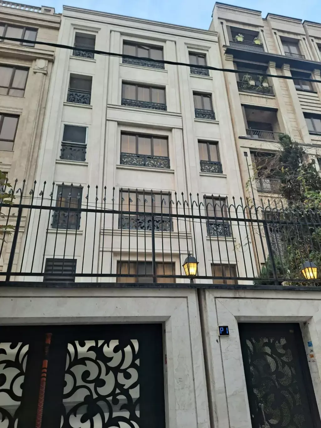 اجاره اداری و تجاری 550 متری در پونک