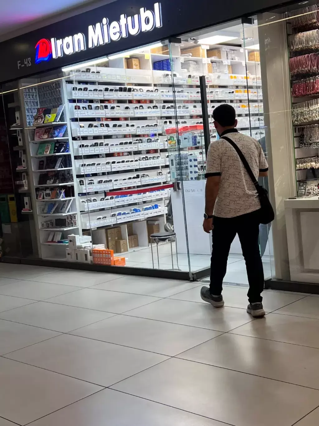 اجاره اداری و تجاری 26 متری در فردوسی