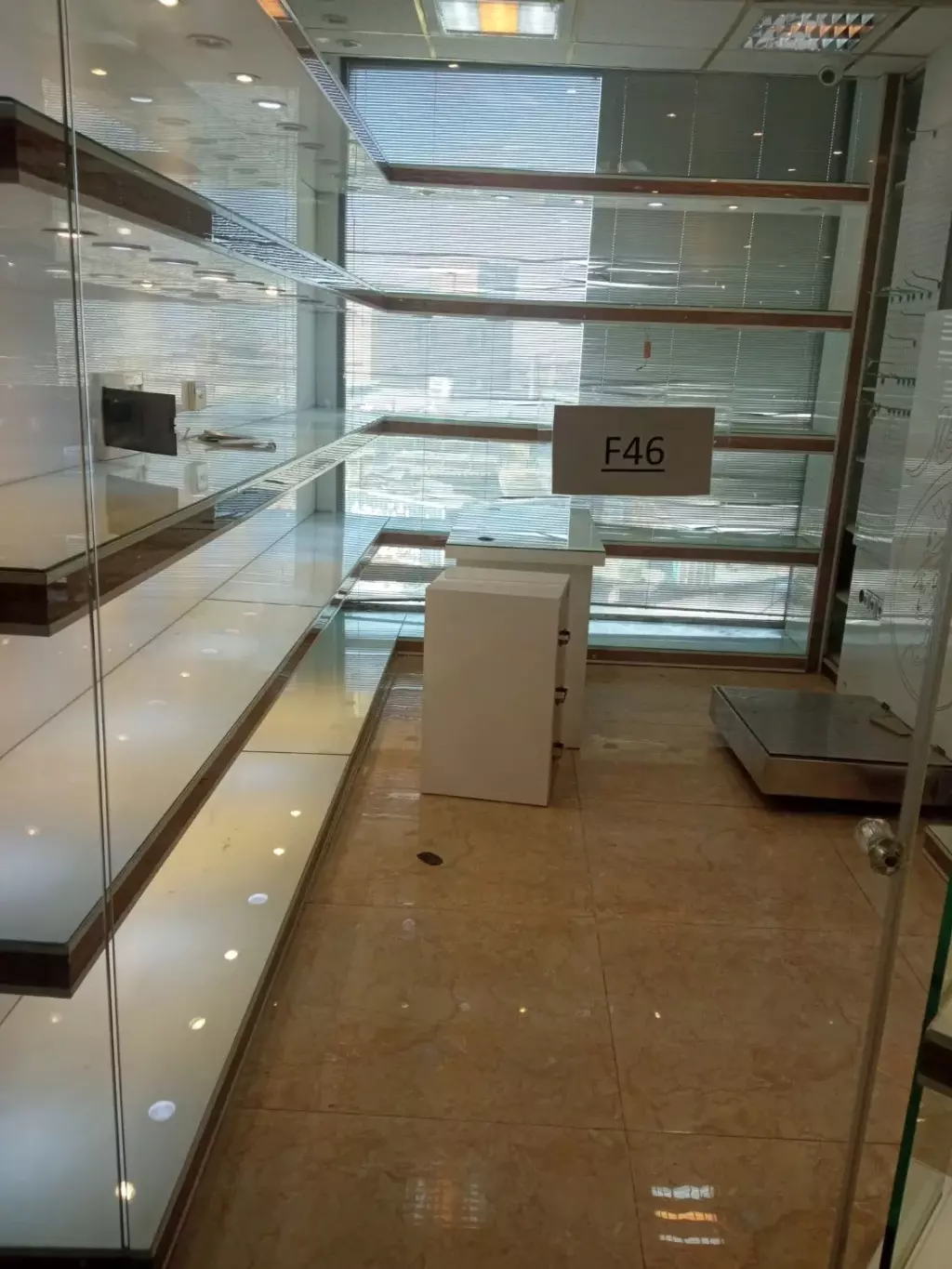 اجاره اداری و تجاری 30 متری در شوش (باغ آذری)