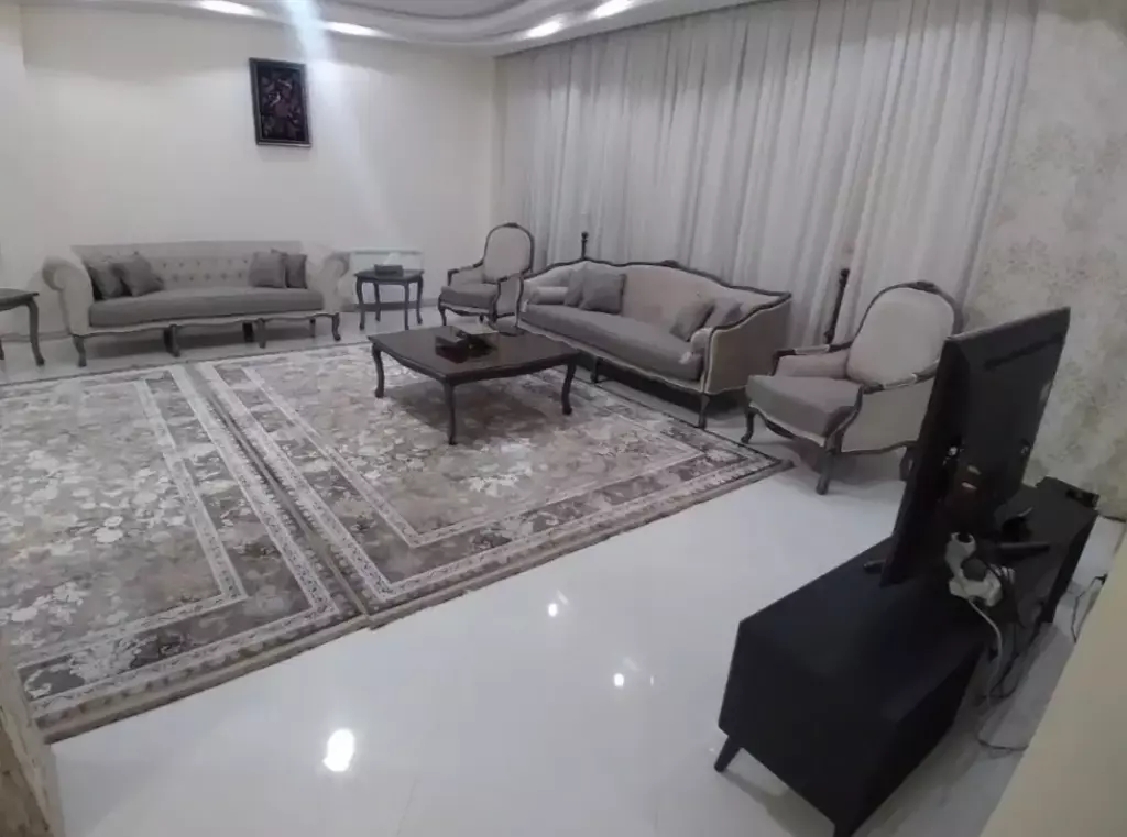 فروش آپارتمان 122 متری در شهید بهشتی