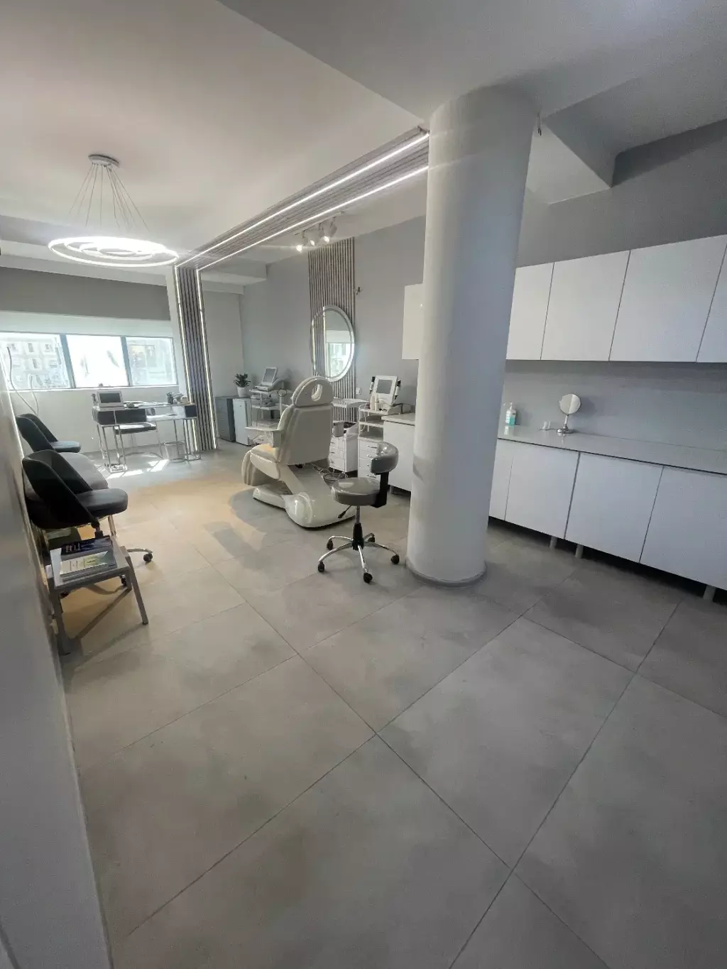 اجاره اداری و تجاری 140 متری در قلهک