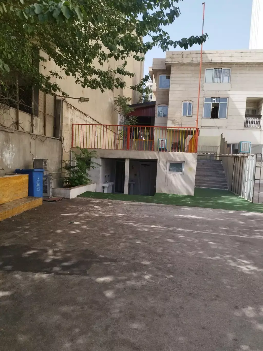 اجاره اداری و تجاری 1600 متری در حسین‌آباد - تصویر 3