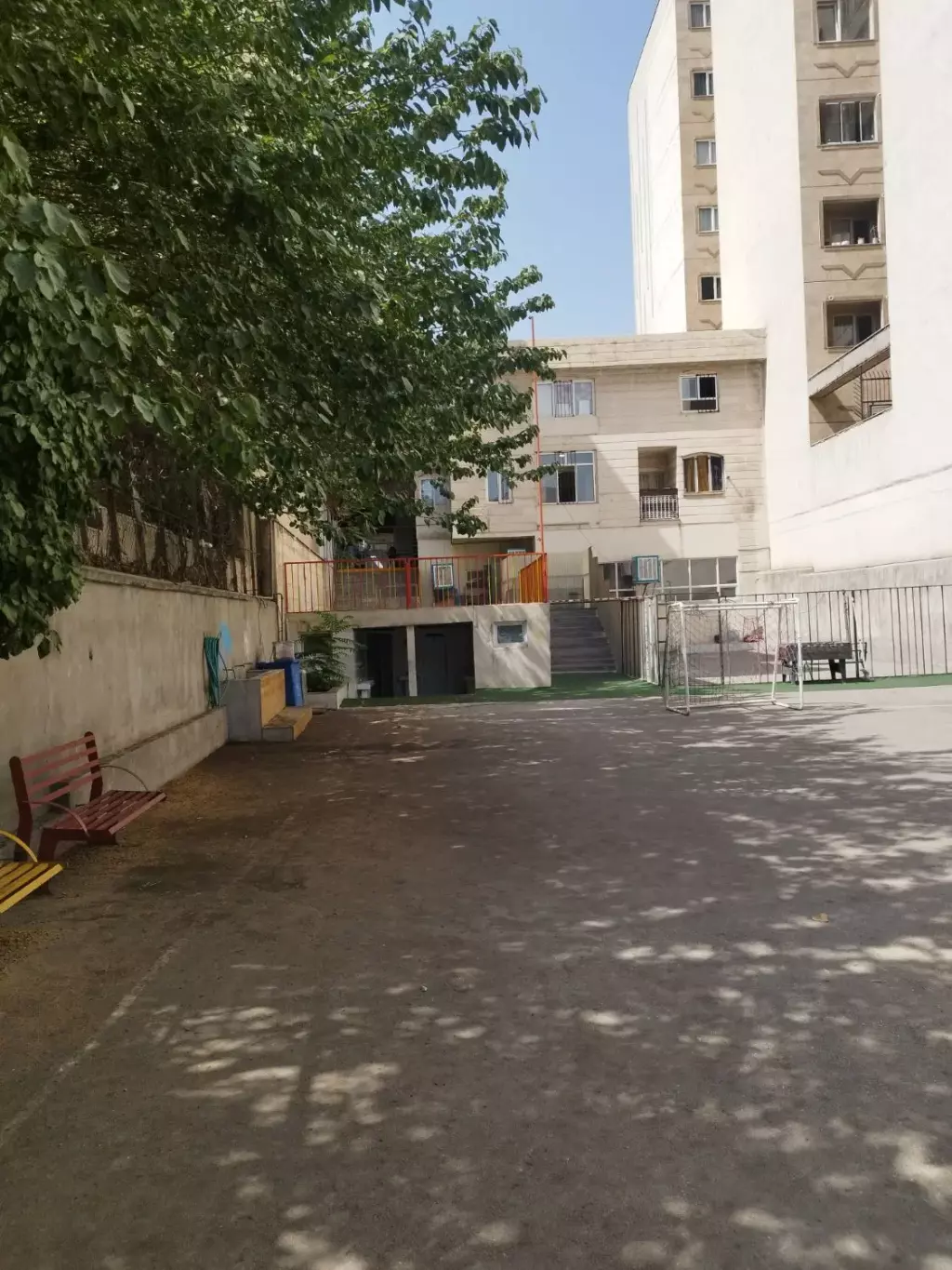 اجاره اداری و تجاری 1600 متری در حسین‌آباد - تصویر 2