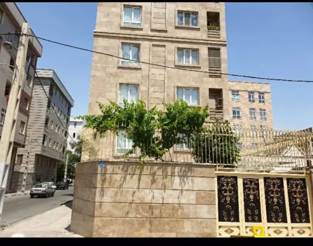 فروش آپارتمان 70 متری در آذری