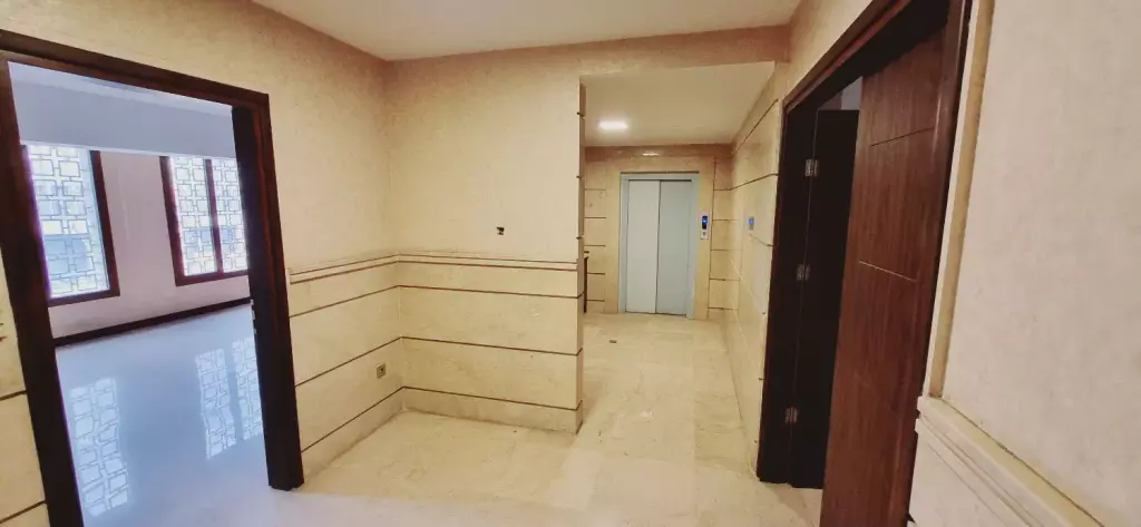 فروش اداری و تجاری 195 متری در بازار - تصویر 9