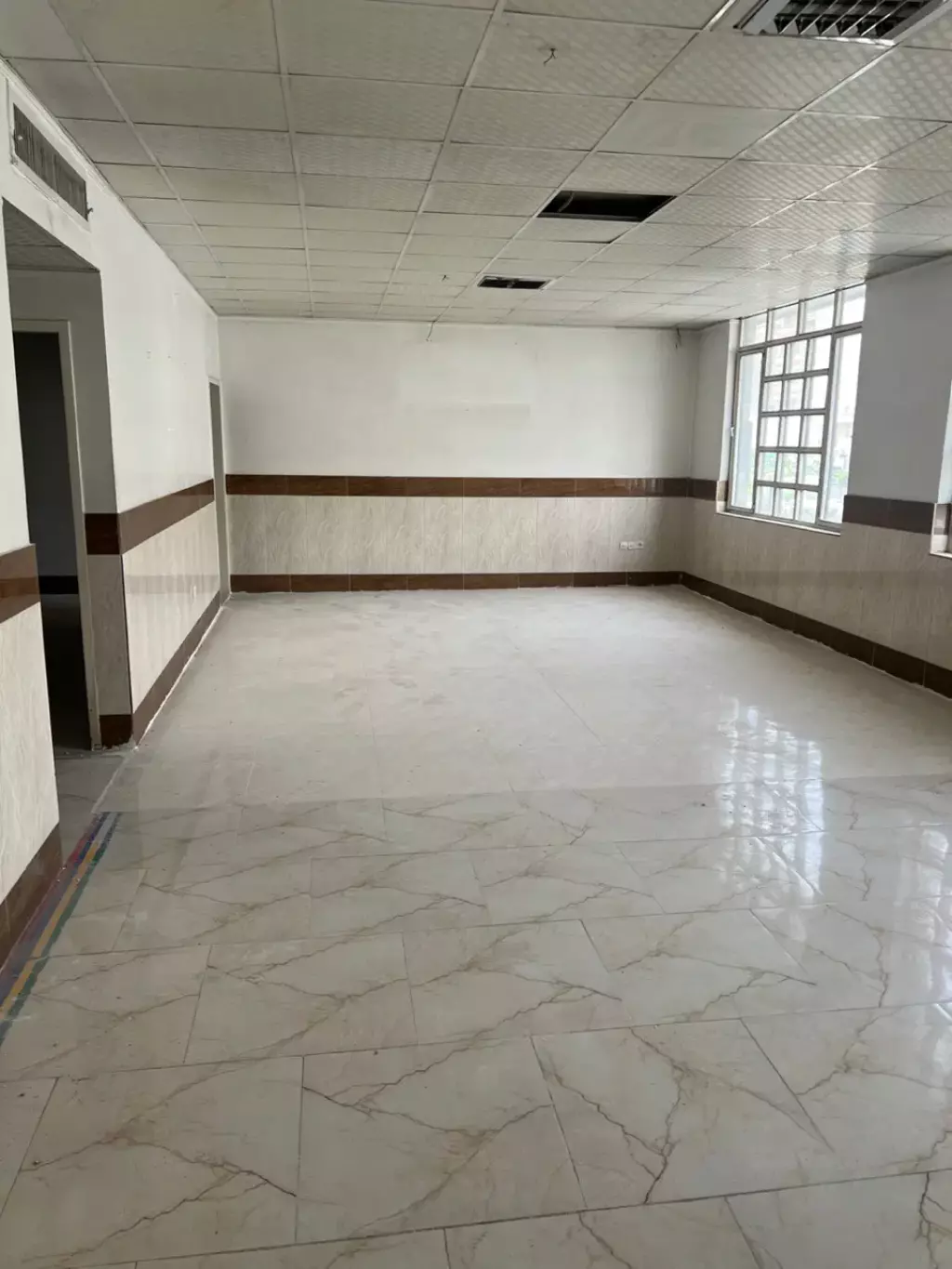 اجاره اداری و تجاری 300 متری در فردوس