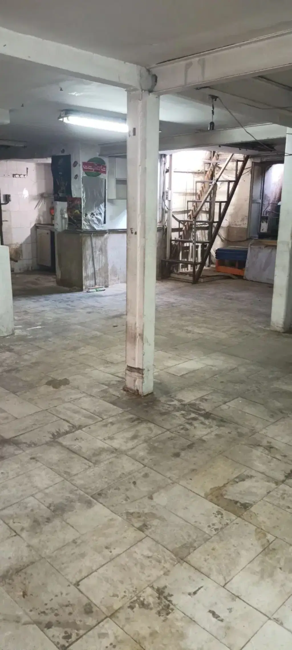 اجاره اداری و تجاری 100 متری در جی - تصویر 4