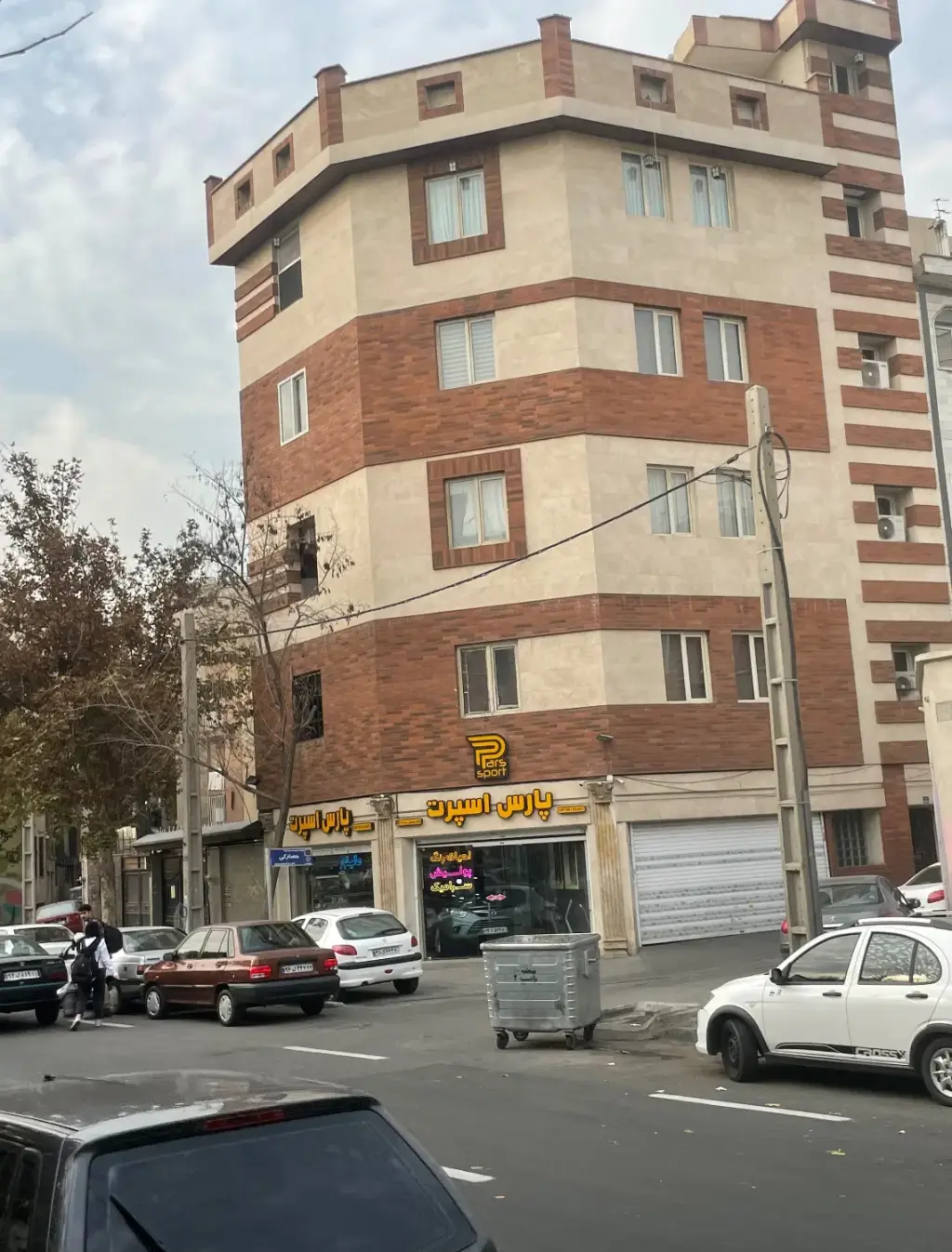 فروش اداری و تجاری 28 متری در هاشمی