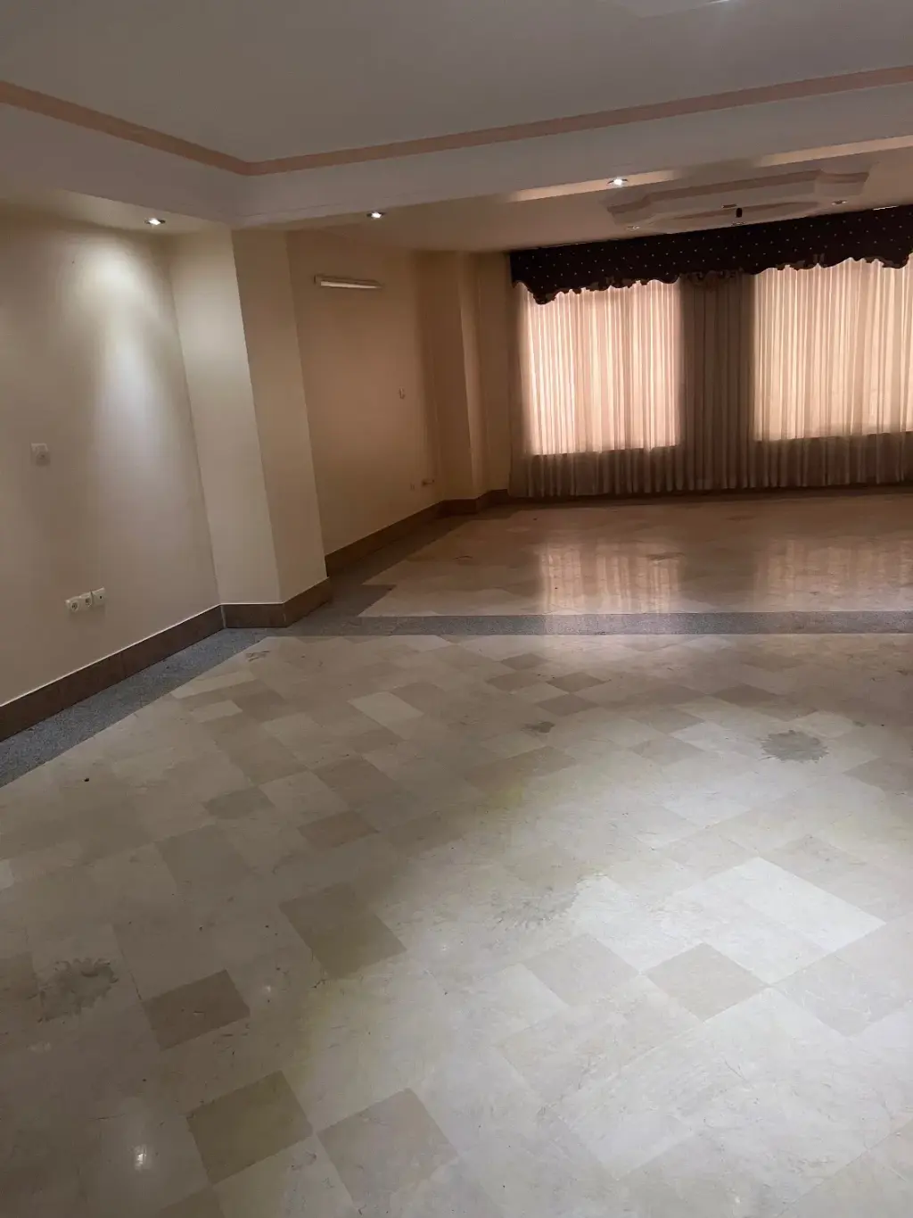 اجاره آپارتمان 130 متری در قیام