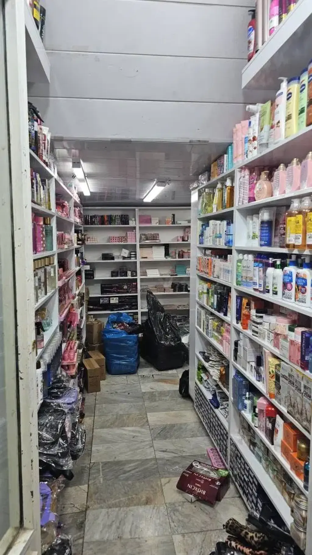 فروش اداری و تجاری 6 متری در بازار - تصویر 2