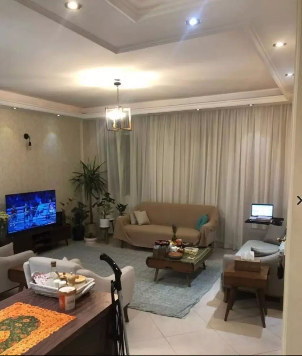 رهن و اجاره 98متر فول بازسازی دوکله نور شهرک پرواز