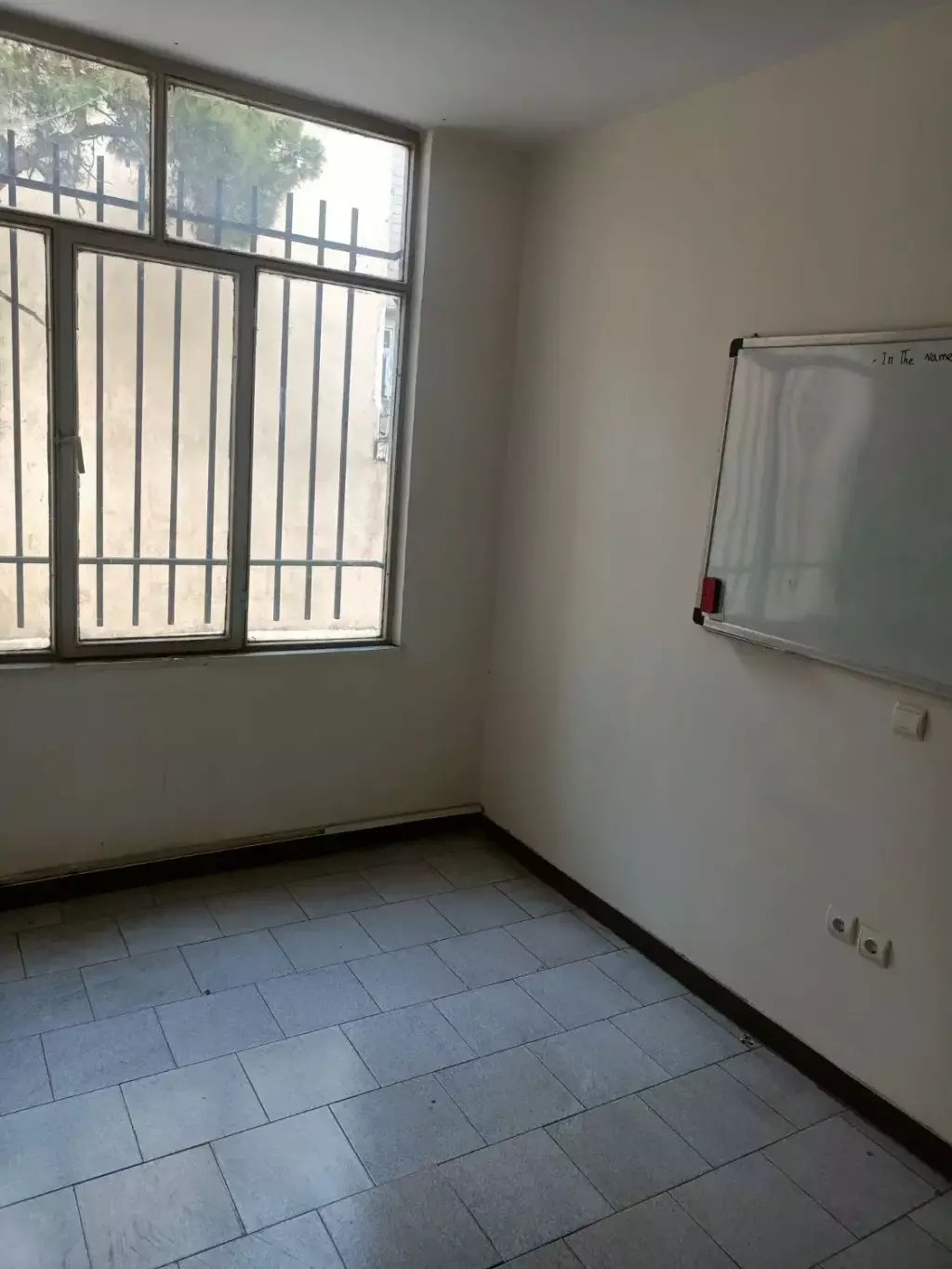واحد 100متری بر اصلی فرجام رهن و اجاره داده میشود