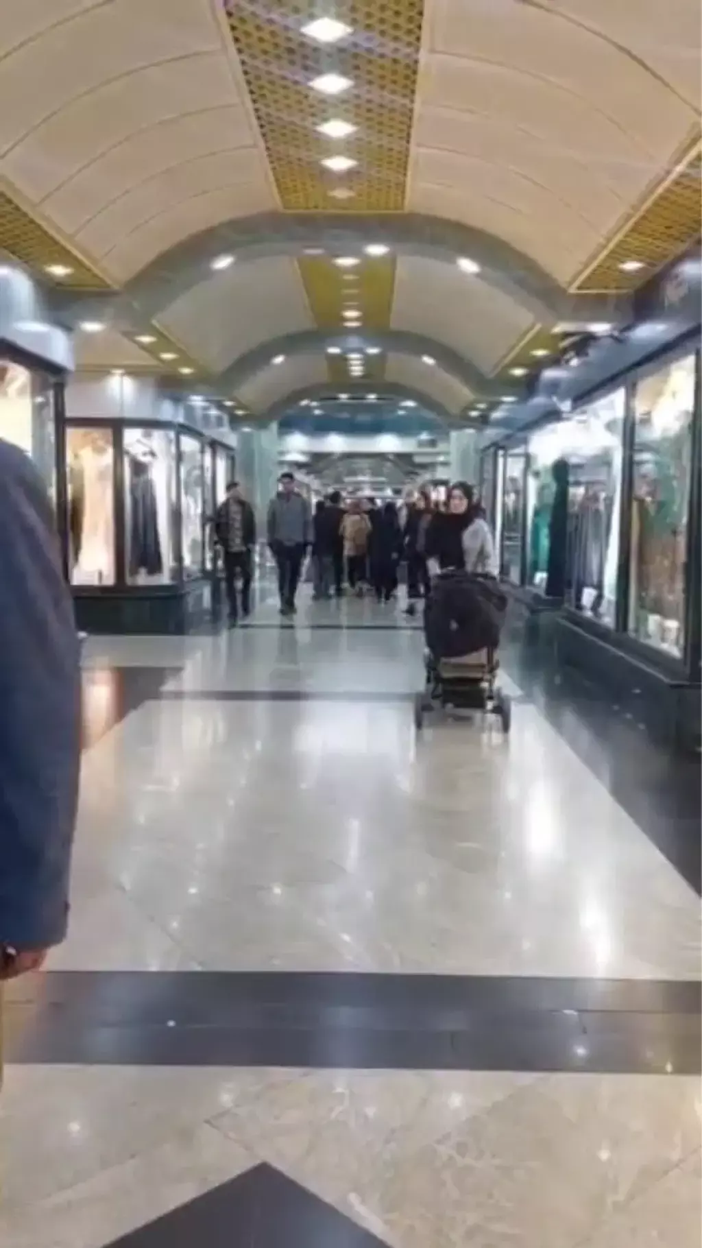 18متر مغازه