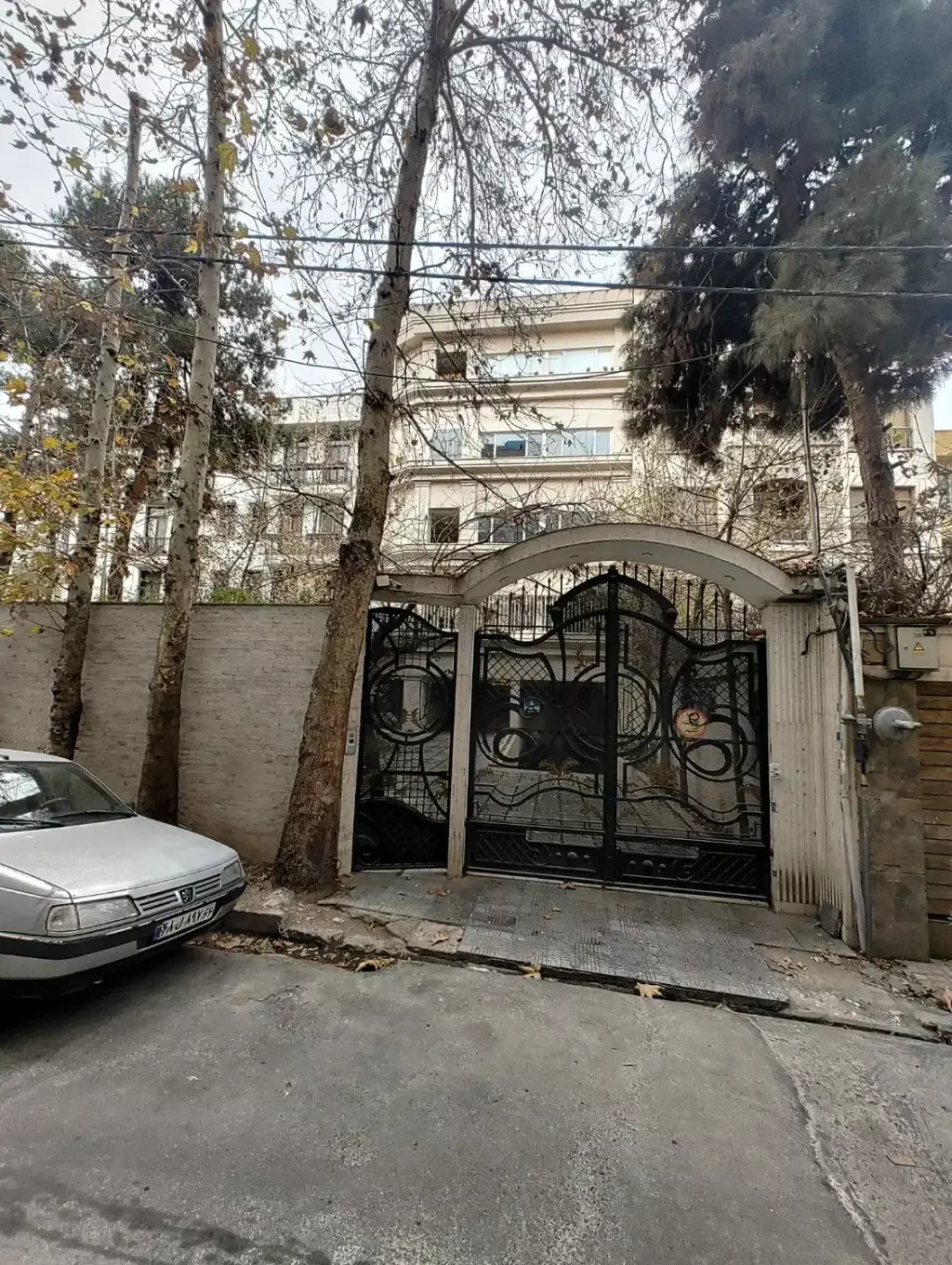 فروش آپارتمان 195 متری در دروس