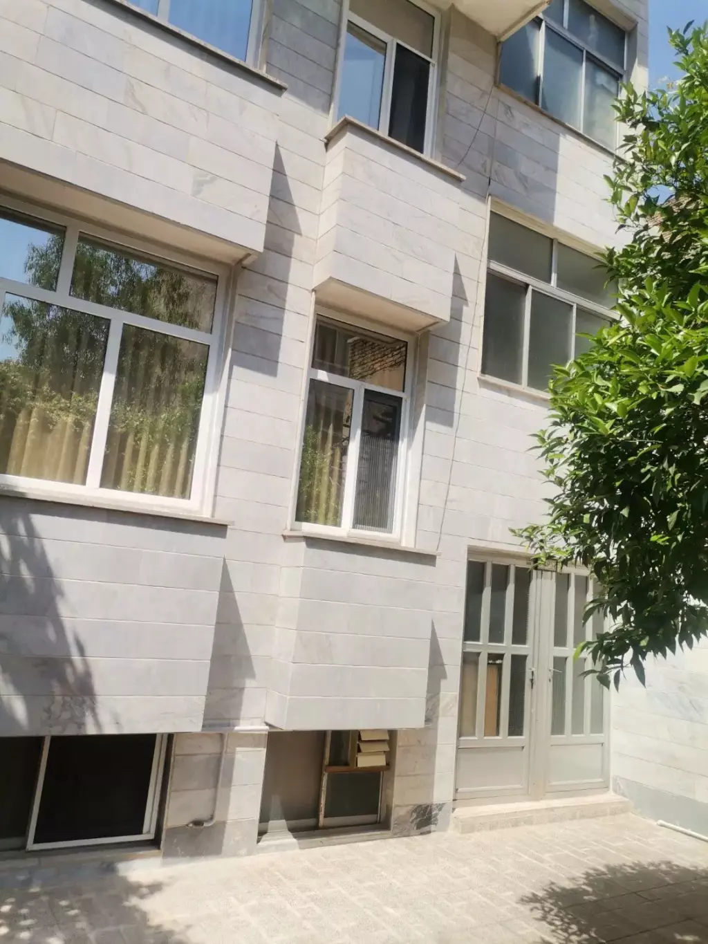 فروش خانه و ویلا 102 متری در زاهد گیلانی