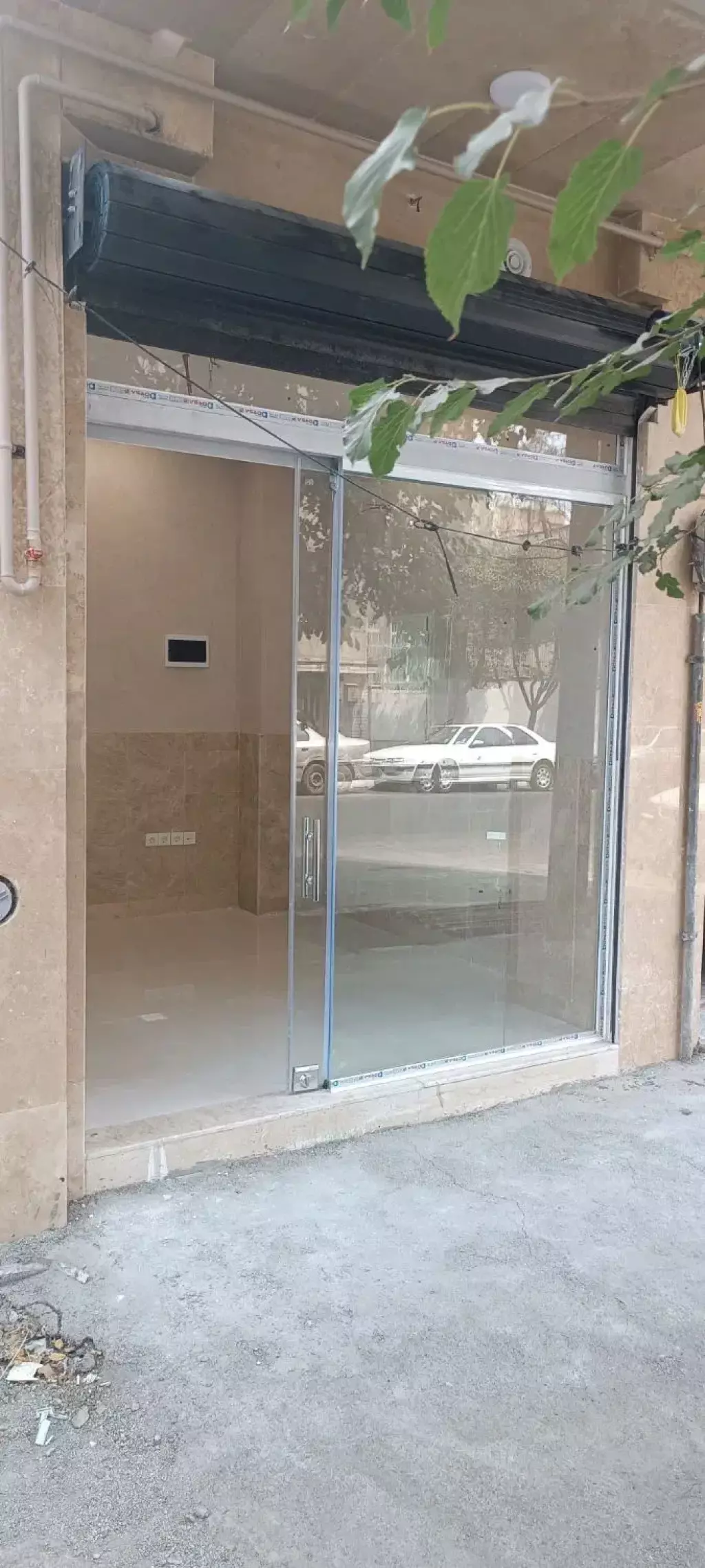 اجاره اداری و تجاری 12 متری در صفا