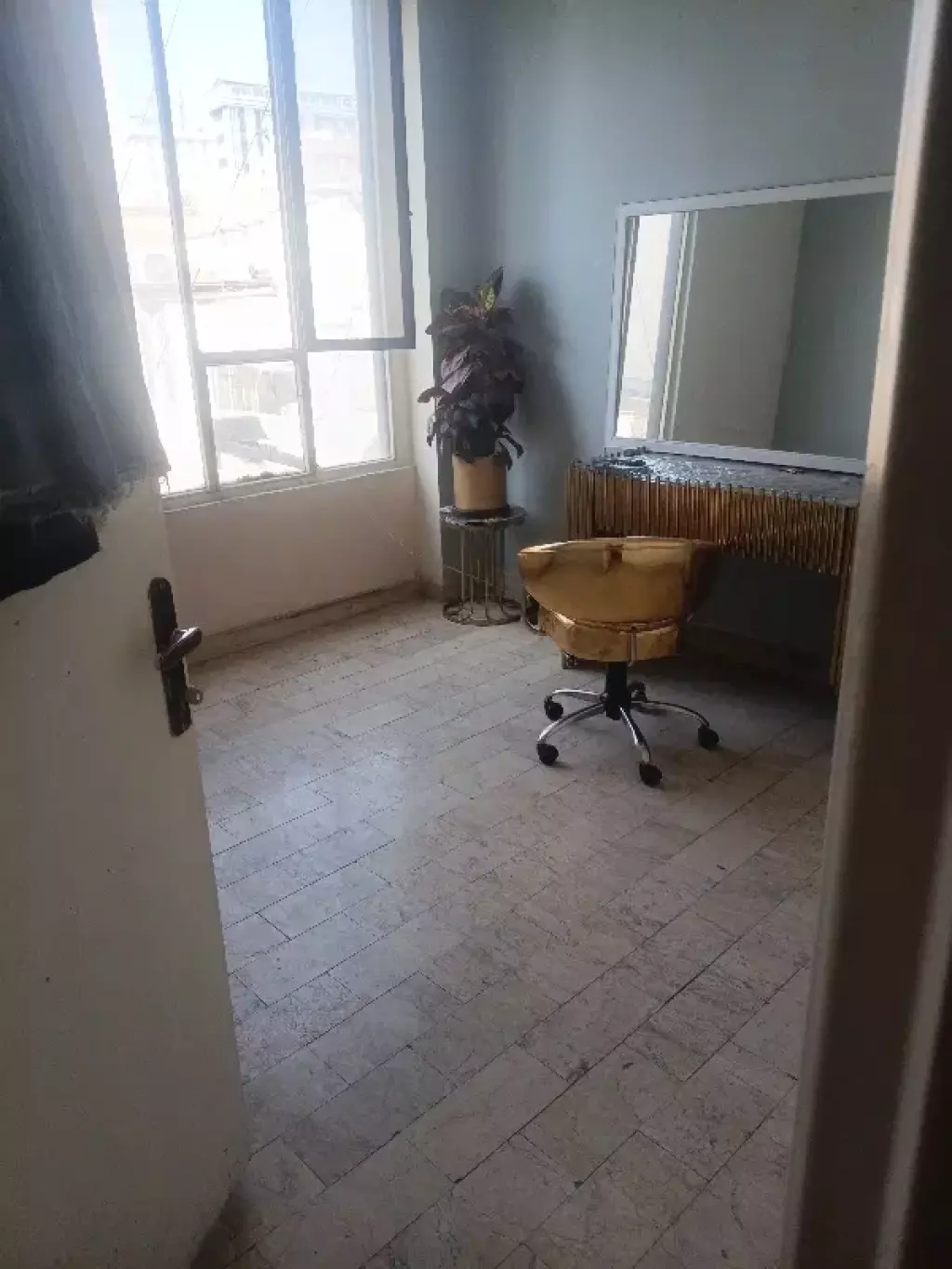اجاره اداری و تجاری 12 متری در تهرانپارس غربی