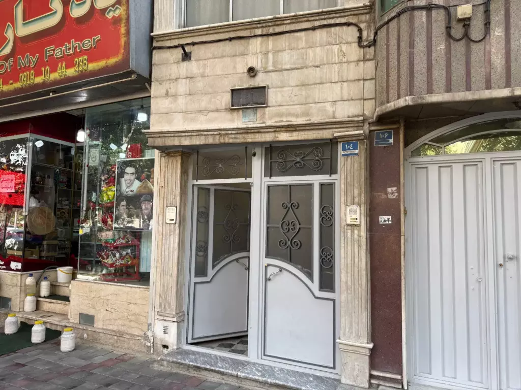 اجاره اداری و تجاری 130 متری در شهید غیوری (ابن باویه)
