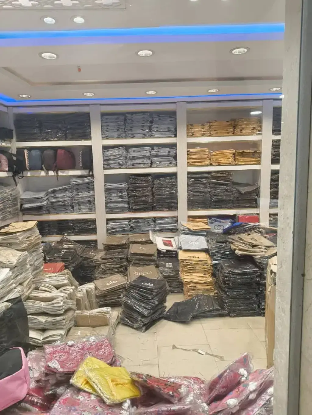 فروش اداری و تجاری 27 متری در سیروس